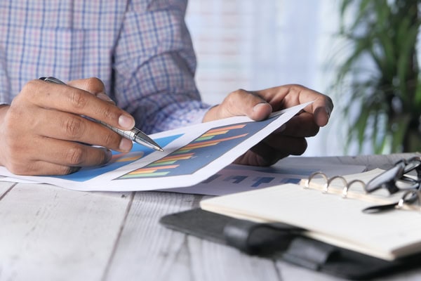 Budgetplanung leicht gemacht – Die Online Vertrieb Marketing GmbH zeigt, wie sich Einnahmen und Ausgaben sinnvoll steuern lassen